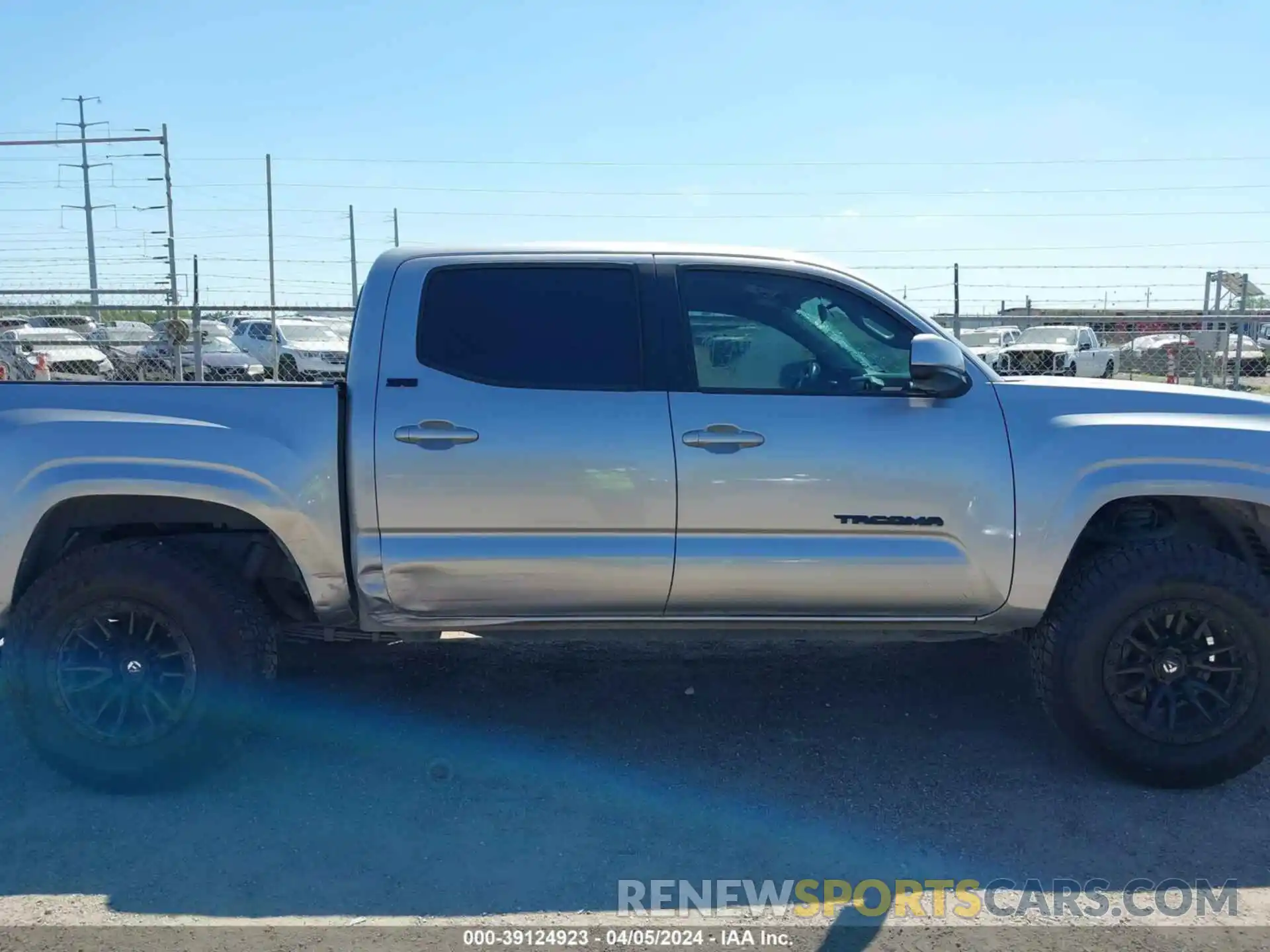 12 Photograph of a damaged car 3TYAX5GN2MT019025 TOYOTA TACOMA 2021