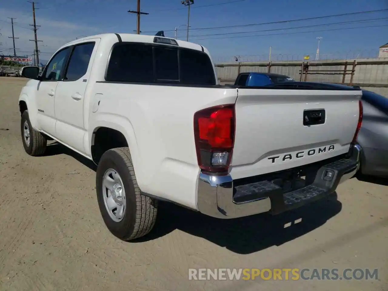 3 Photograph of a damaged car 3TYAX5GN2MT021762 TOYOTA TACOMA 2021