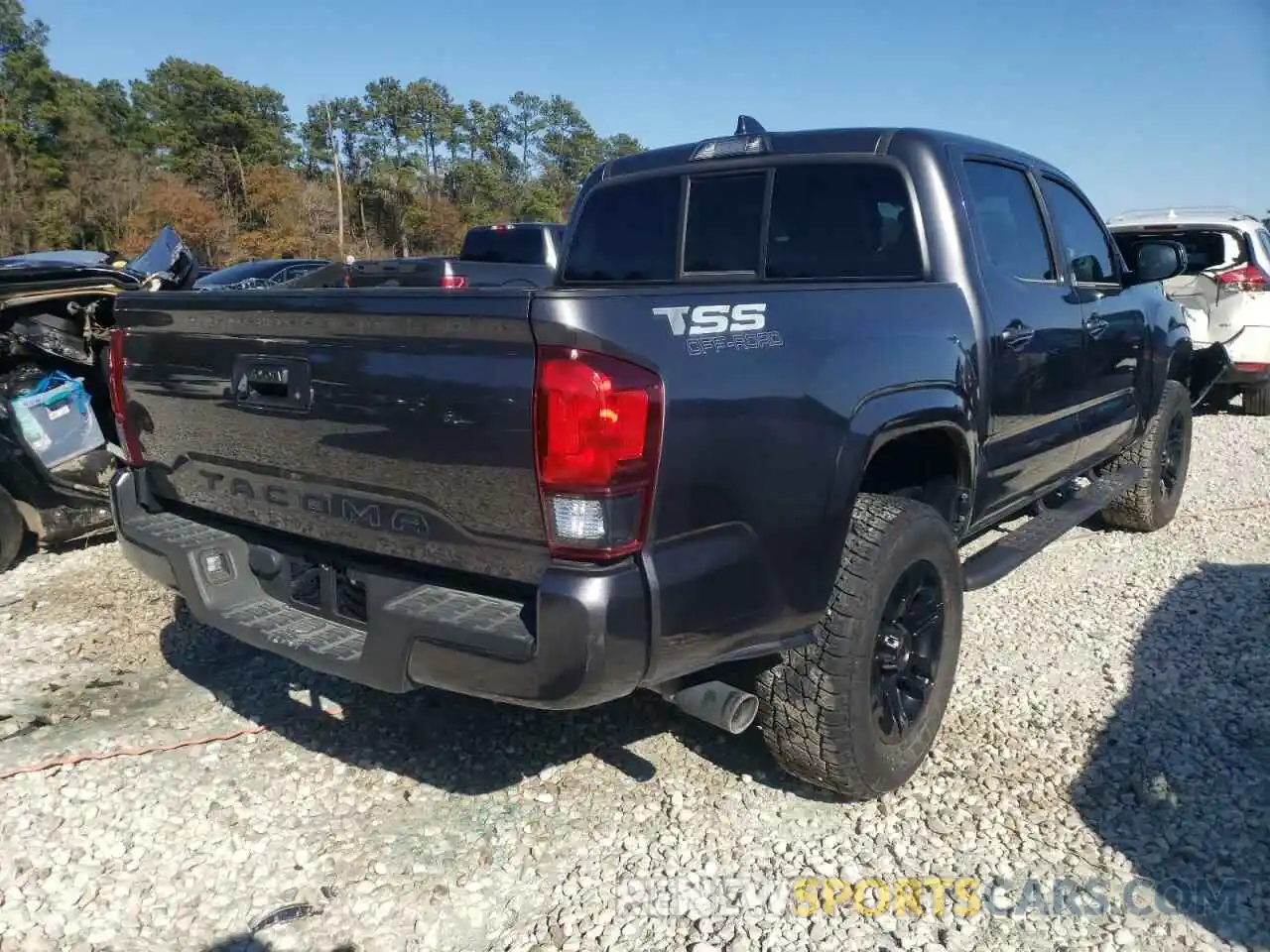 4 Photograph of a damaged car 3TYAX5GN4MT011816 TOYOTA TACOMA 2021