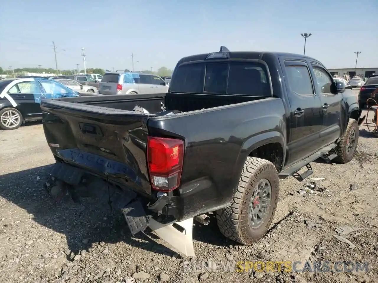 4 Photograph of a damaged car 3TYAX5GN4MT019589 TOYOTA TACOMA 2021