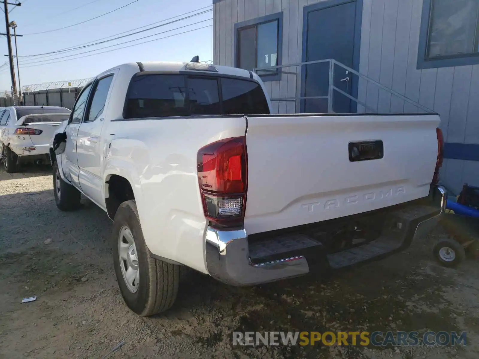 3 Photograph of a damaged car 3TYAX5GN5MT016099 TOYOTA TACOMA 2021