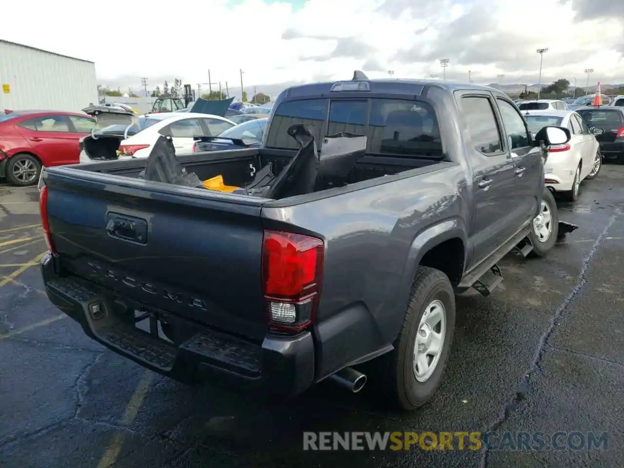 4 Photograph of a damaged car 3TYAX5GN5MT029094 TOYOTA TACOMA 2021