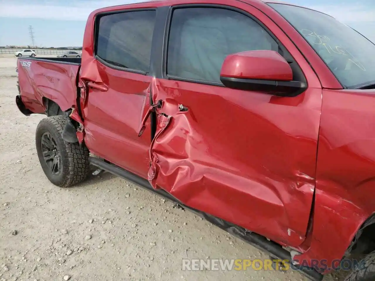 9 Photograph of a damaged car 3TYAX5GN6MT011638 TOYOTA TACOMA 2021