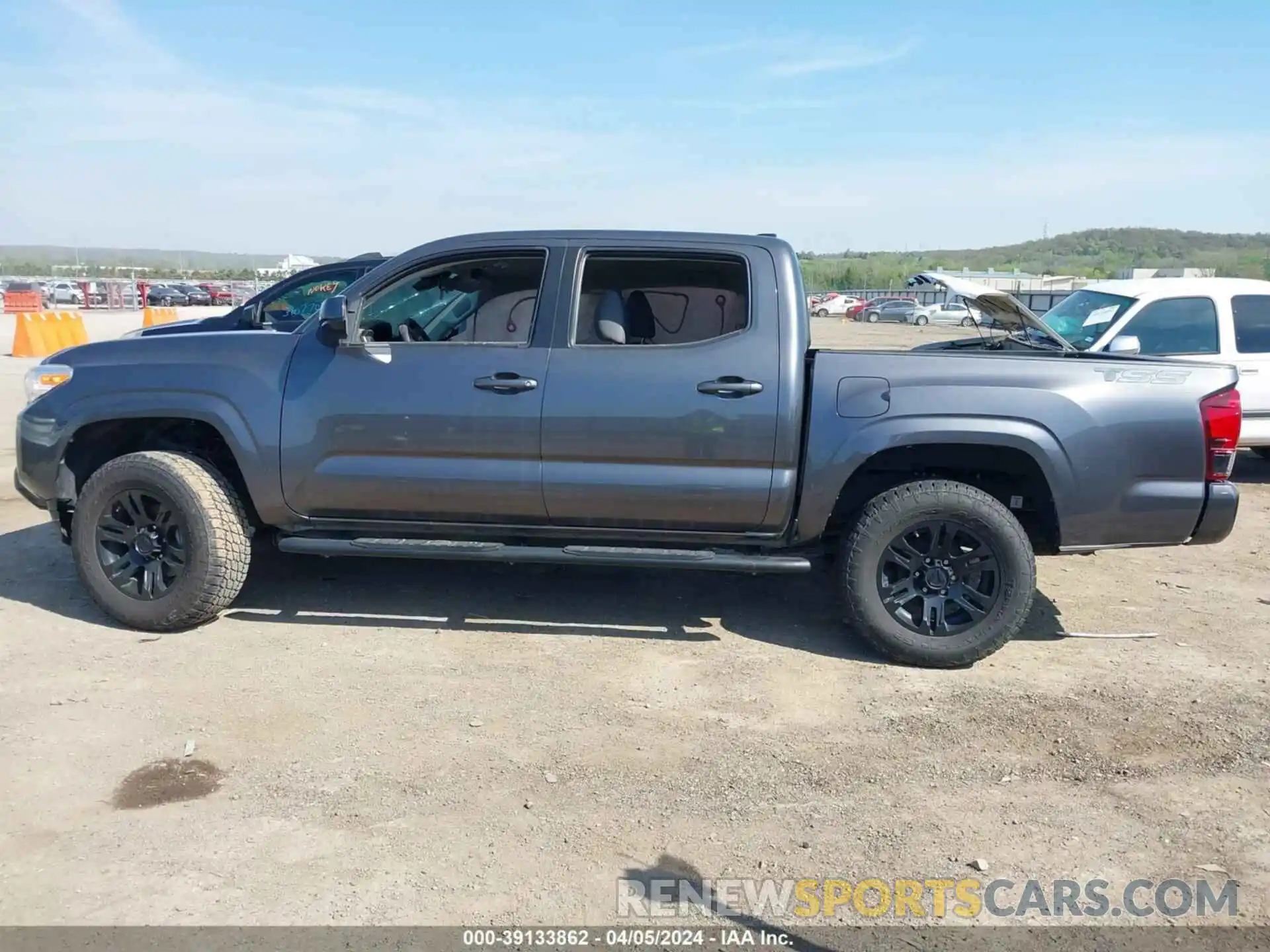 14 Photograph of a damaged car 3TYAX5GN6MT018959 TOYOTA TACOMA 2021