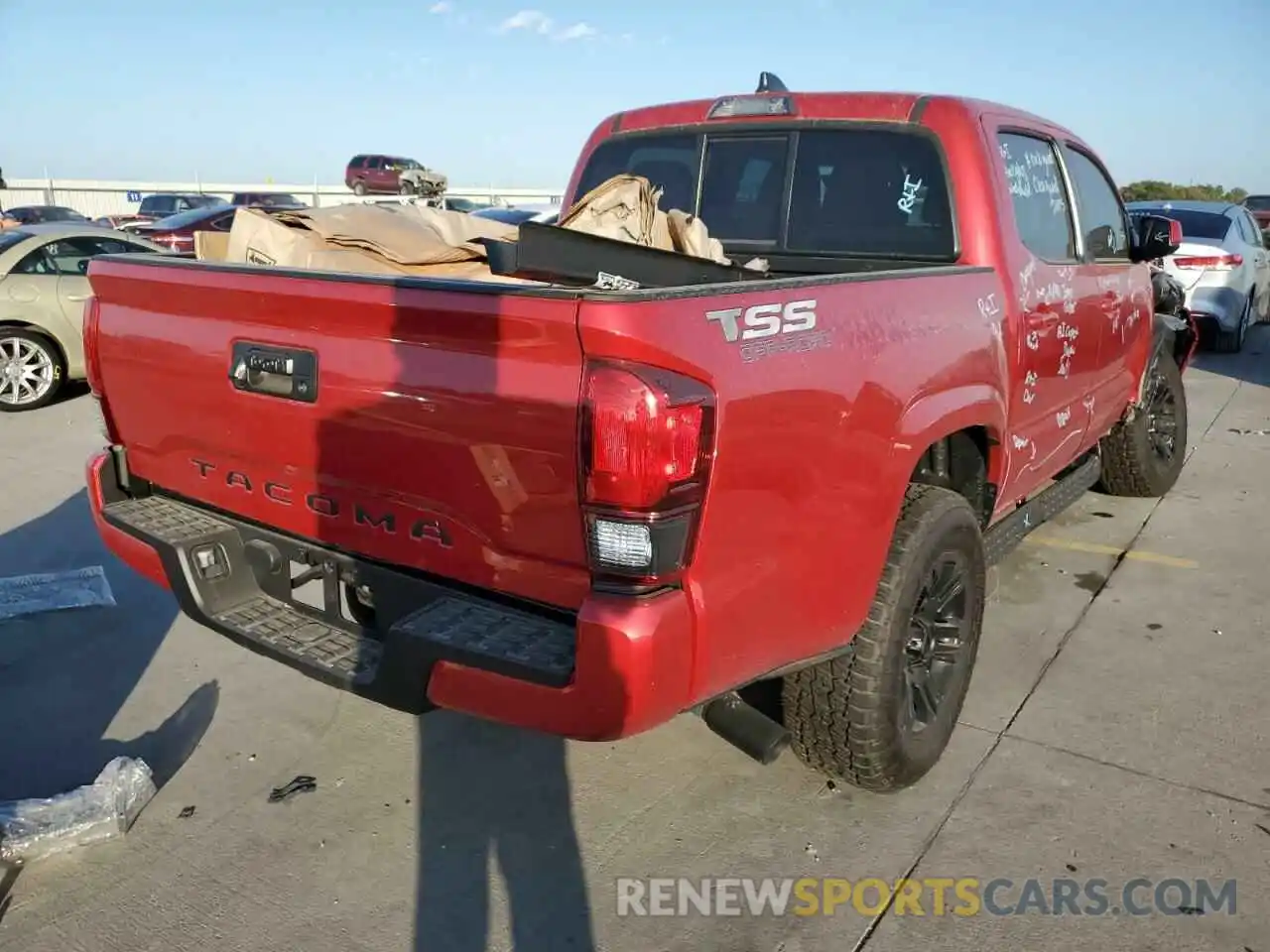 4 Photograph of a damaged car 3TYAX5GN6MT032859 TOYOTA TACOMA 2021