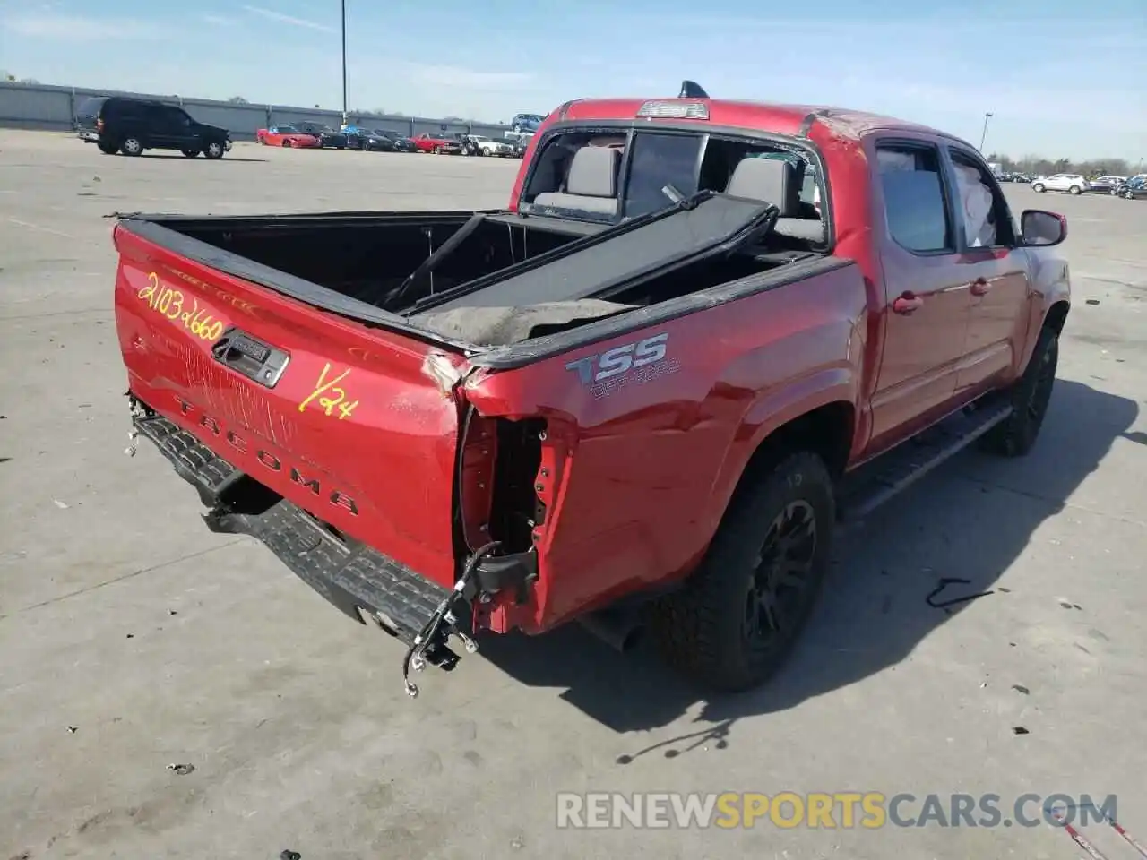 4 Photograph of a damaged car 3TYAX5GN7MT011759 TOYOTA TACOMA 2021