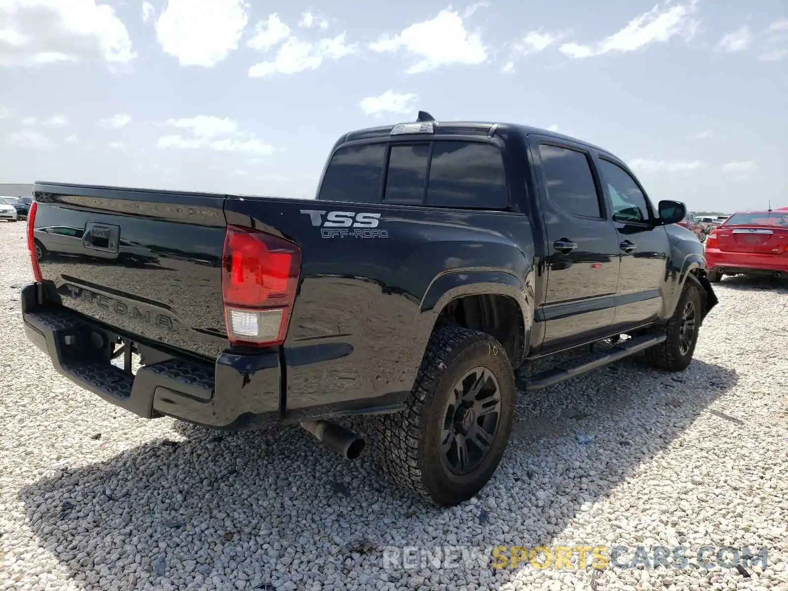 4 Photograph of a damaged car 3TYAX5GN7MT015018 TOYOTA TACOMA 2021