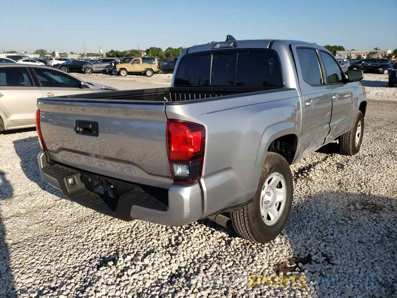 4 Photograph of a damaged car 3TYAX5GN7MT015360 TOYOTA TACOMA 2021