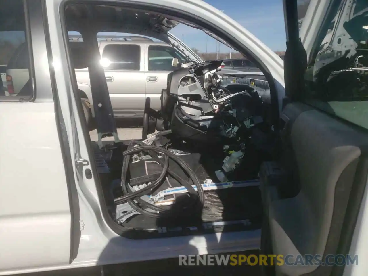 5 Photograph of a damaged car 3TYAX5GN7MT029274 TOYOTA TACOMA 2021