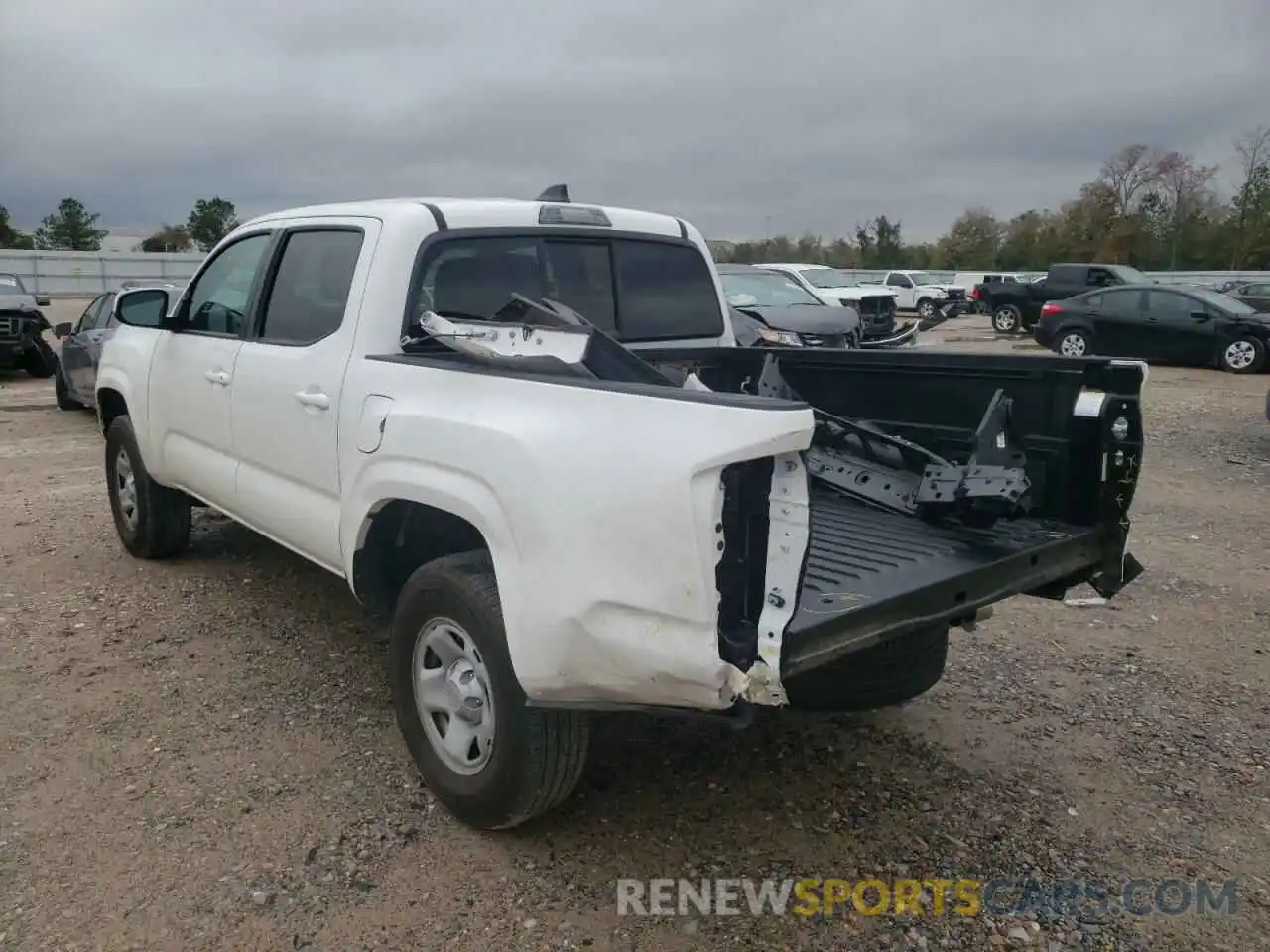 3 Фотография поврежденного автомобиля 3TYAX5GN8MT021443 TOYOTA TACOMA 2021