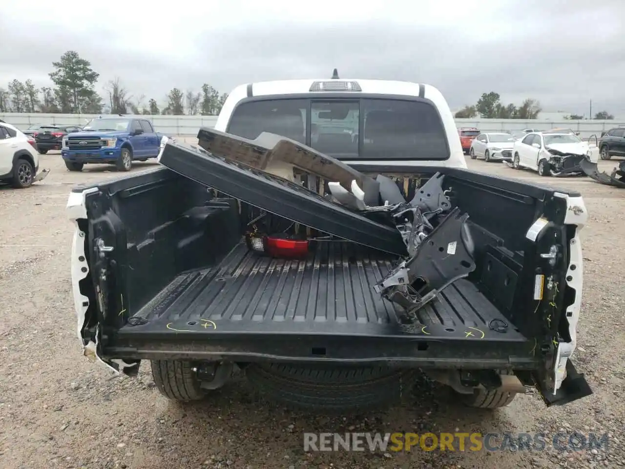 9 Photograph of a damaged car 3TYAX5GN8MT021443 TOYOTA TACOMA 2021