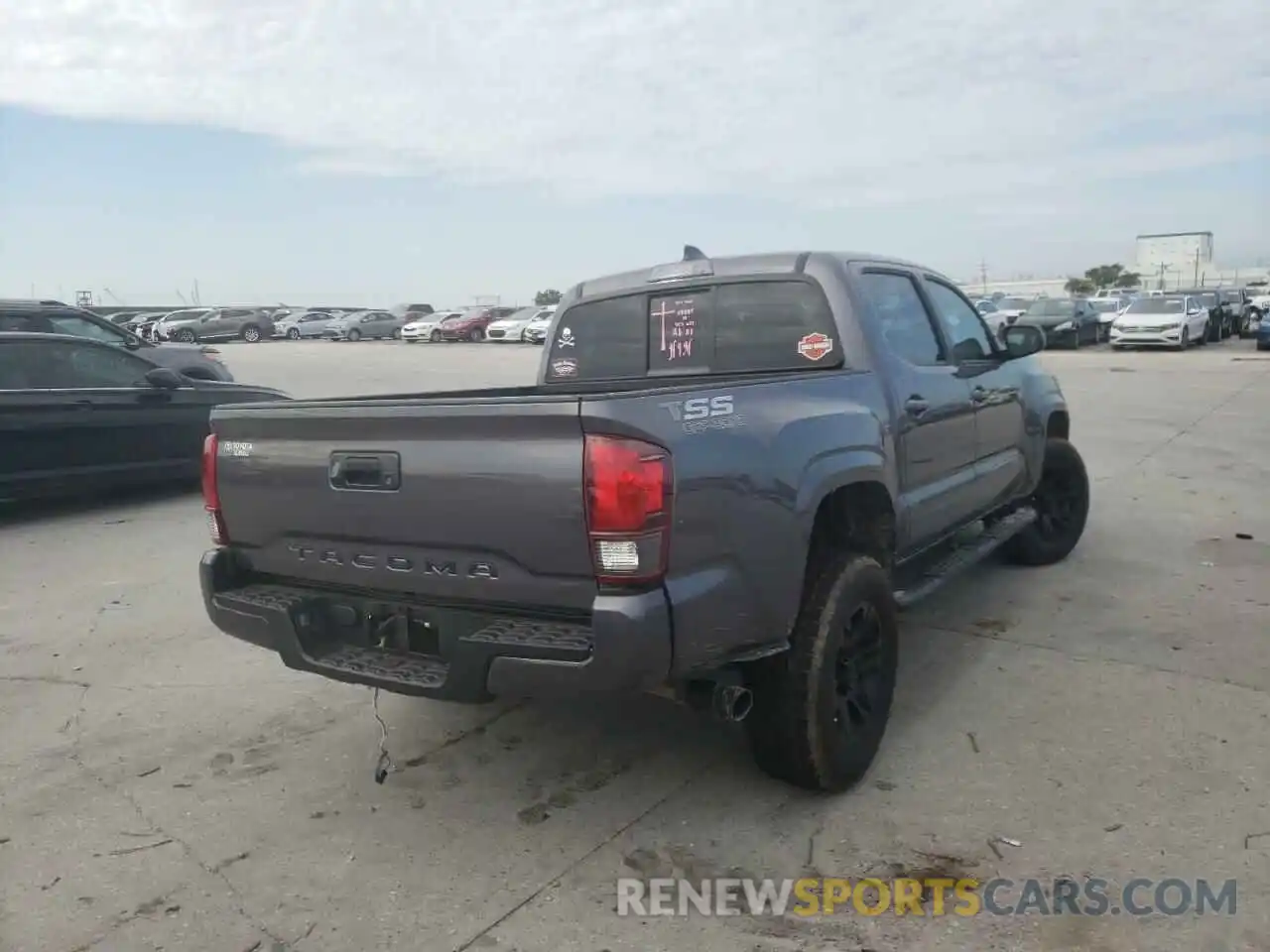 4 Photograph of a damaged car 3TYAX5GN8MT032023 TOYOTA TACOMA 2021