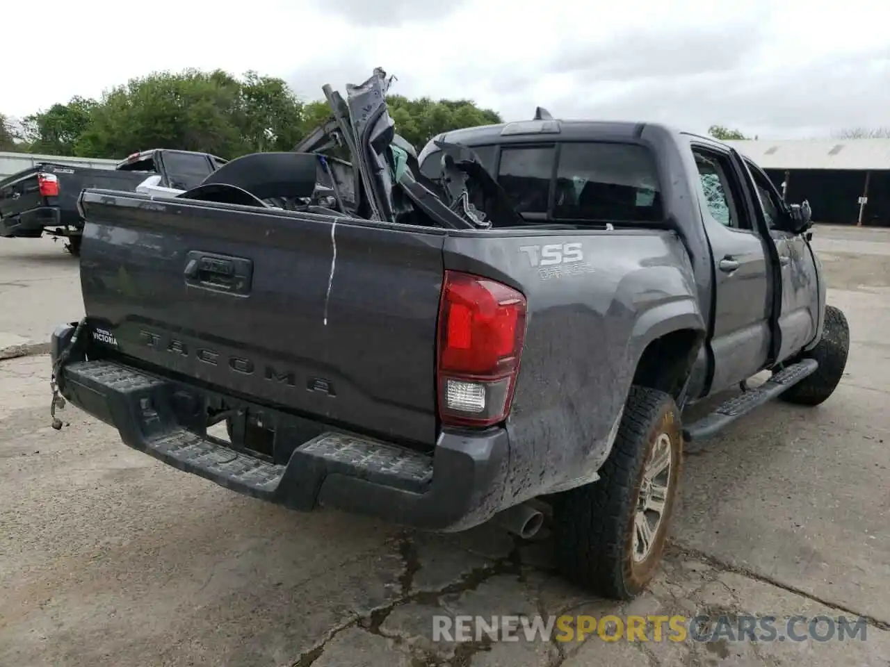 4 Photograph of a damaged car 3TYAX5GNXMT019953 TOYOTA TACOMA 2021