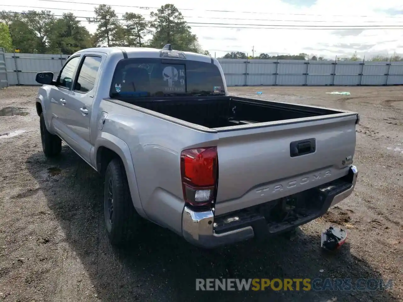 3 Photograph of a damaged car 3TYAZ5CN0MT004586 TOYOTA TACOMA 2021