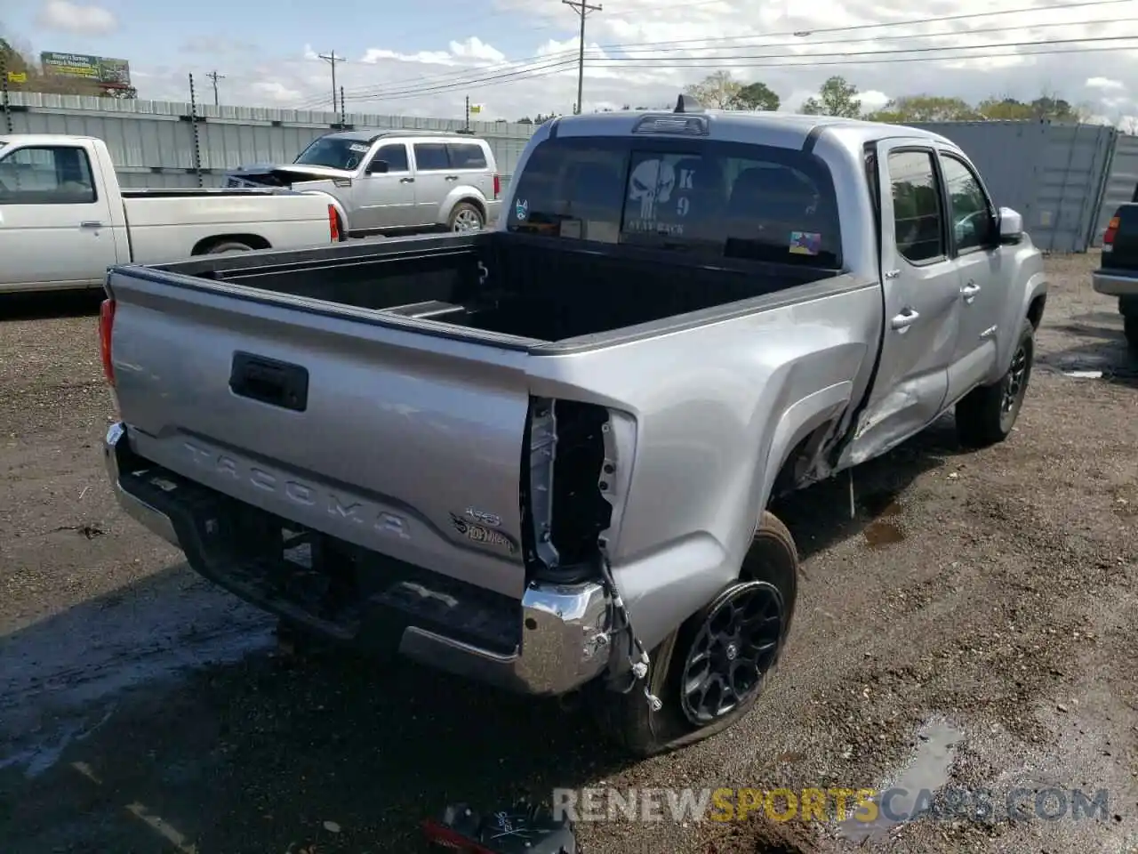 4 Photograph of a damaged car 3TYAZ5CN0MT004586 TOYOTA TACOMA 2021