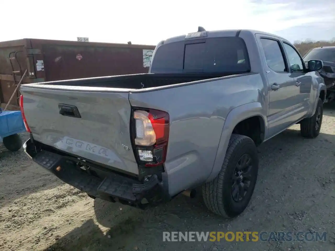 4 Photograph of a damaged car 3TYAZ5CN1MT003169 TOYOTA TACOMA 2021