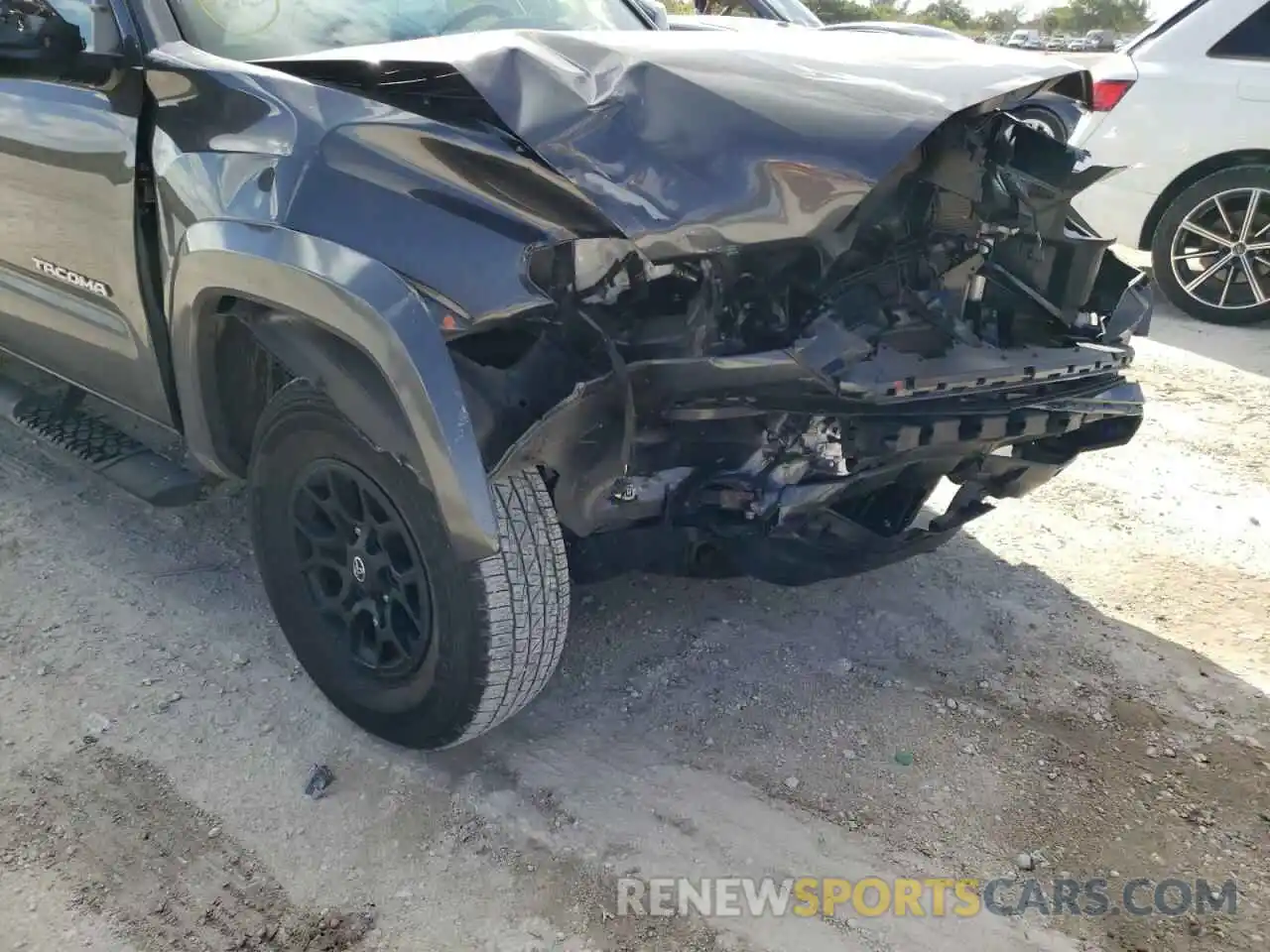 9 Photograph of a damaged car 3TYAZ5CN1MT006606 TOYOTA TACOMA 2021