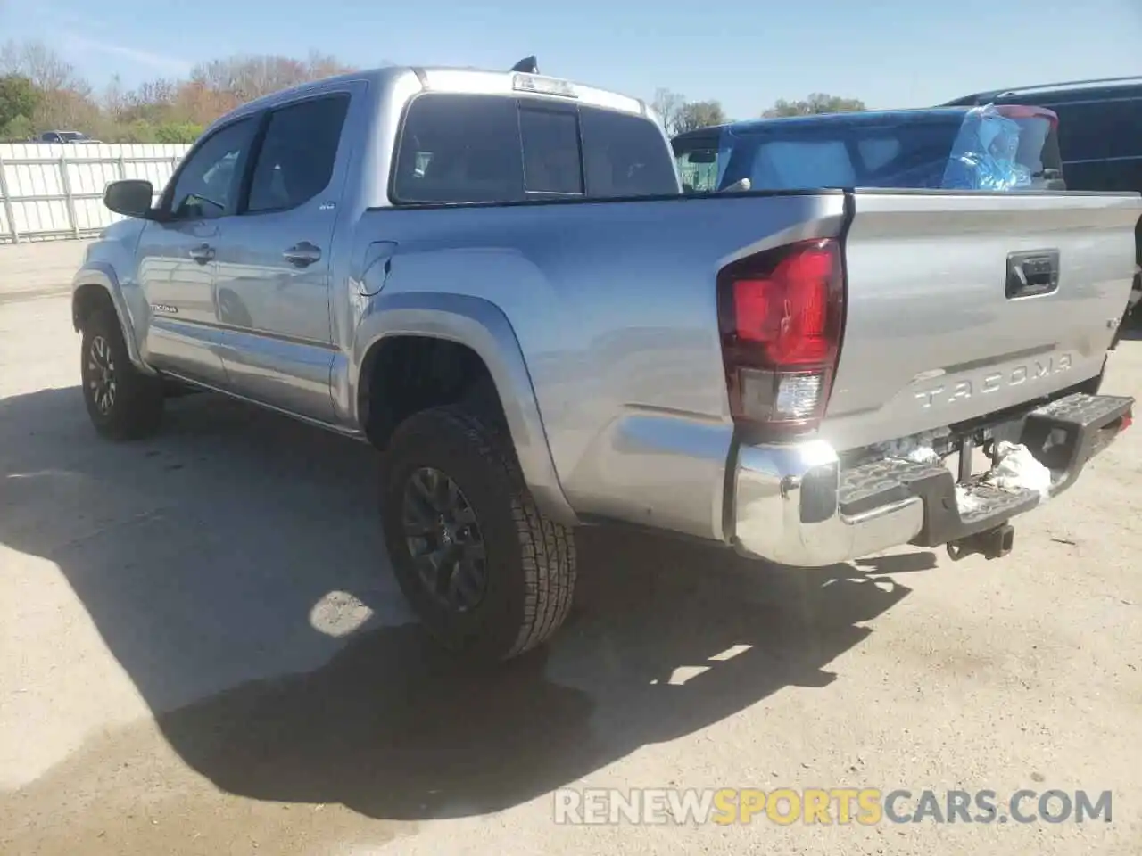 3 Photograph of a damaged car 3TYAZ5CN2MT003990 TOYOTA TACOMA 2021