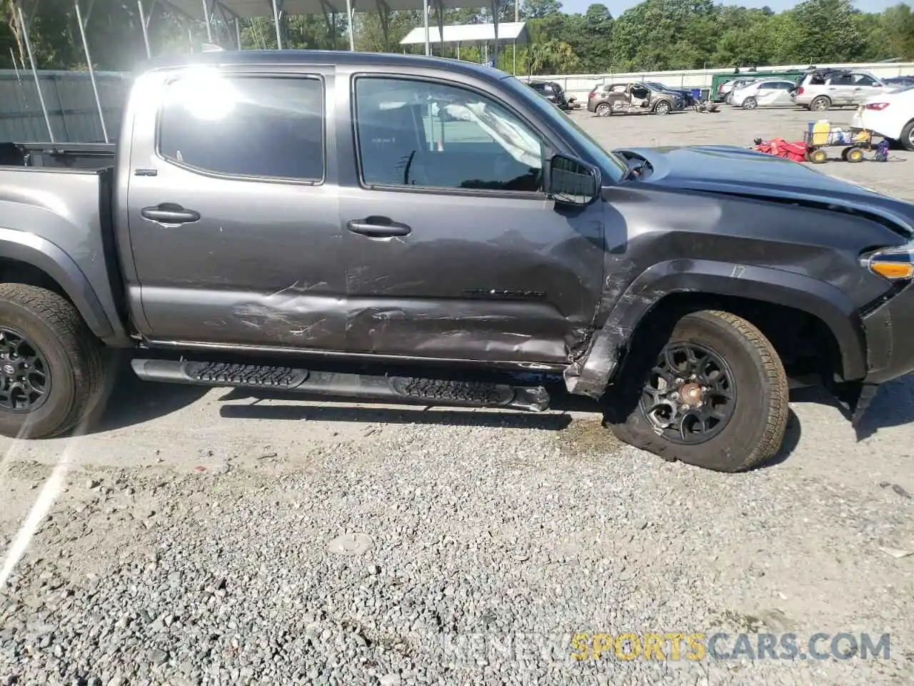 9 Photograph of a damaged car 3TYAZ5CN2MT004654 TOYOTA TACOMA 2021