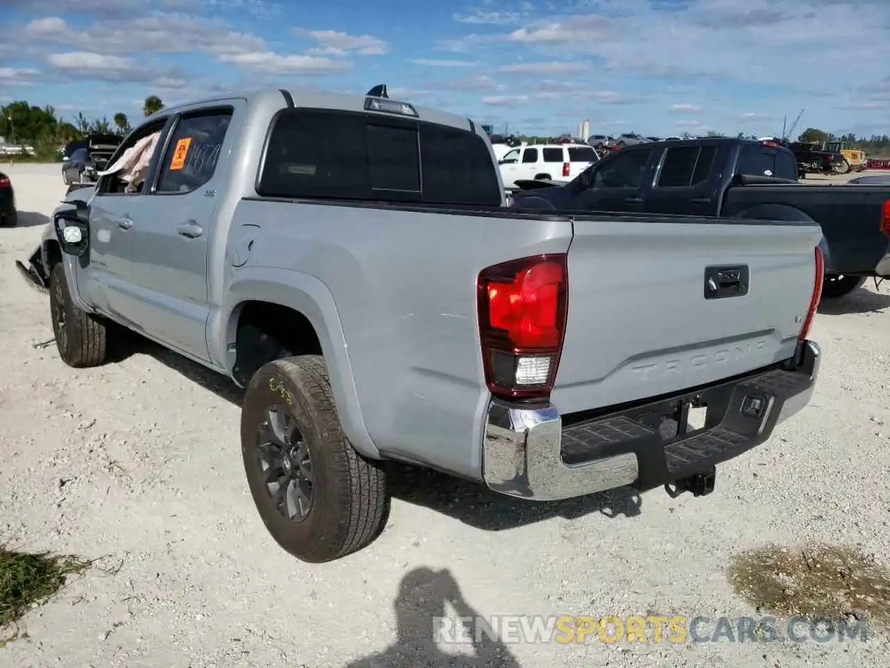 3 Photograph of a damaged car 3TYAZ5CN3MT003478 TOYOTA TACOMA 2021