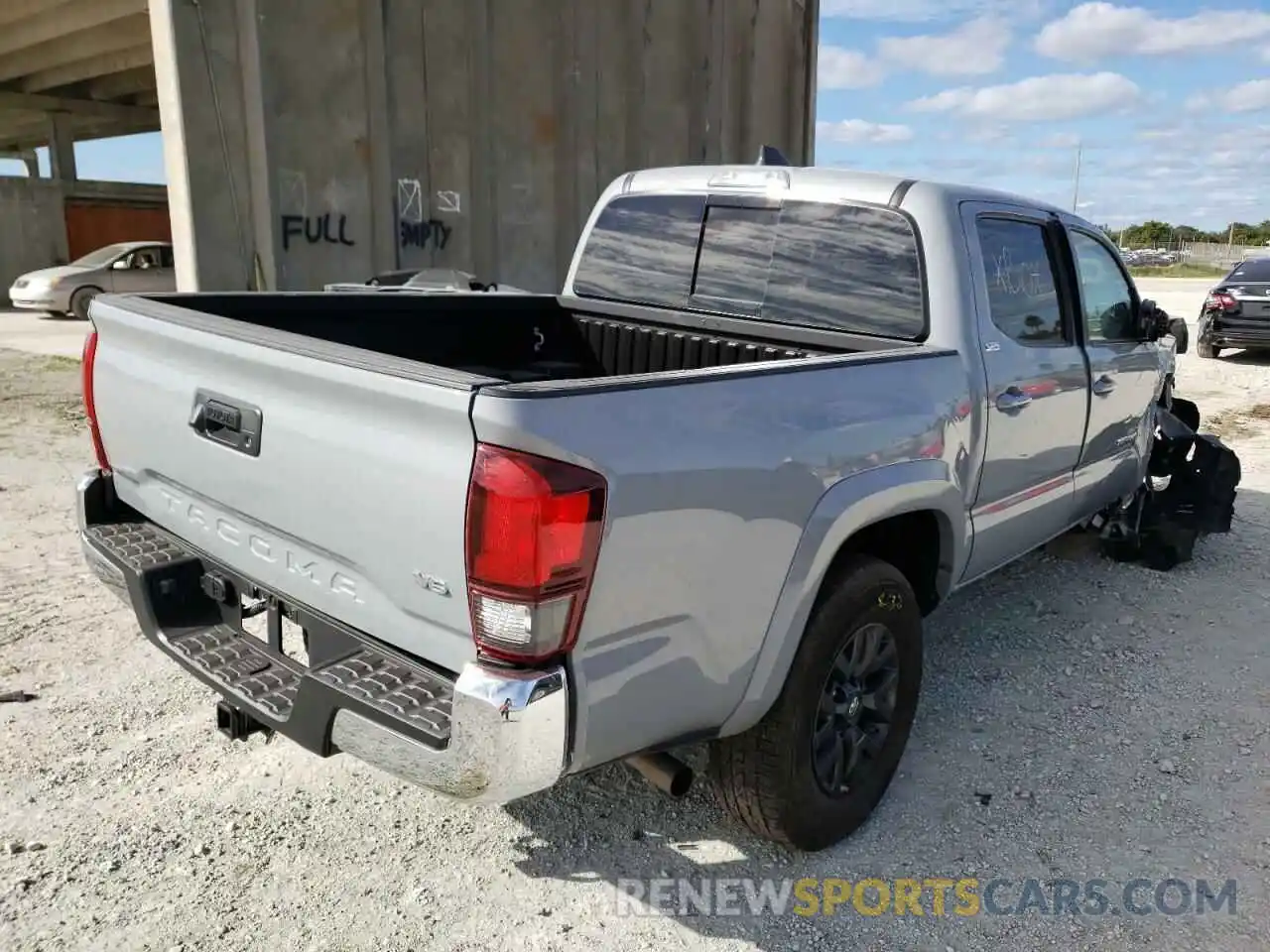 4 Photograph of a damaged car 3TYAZ5CN3MT003478 TOYOTA TACOMA 2021