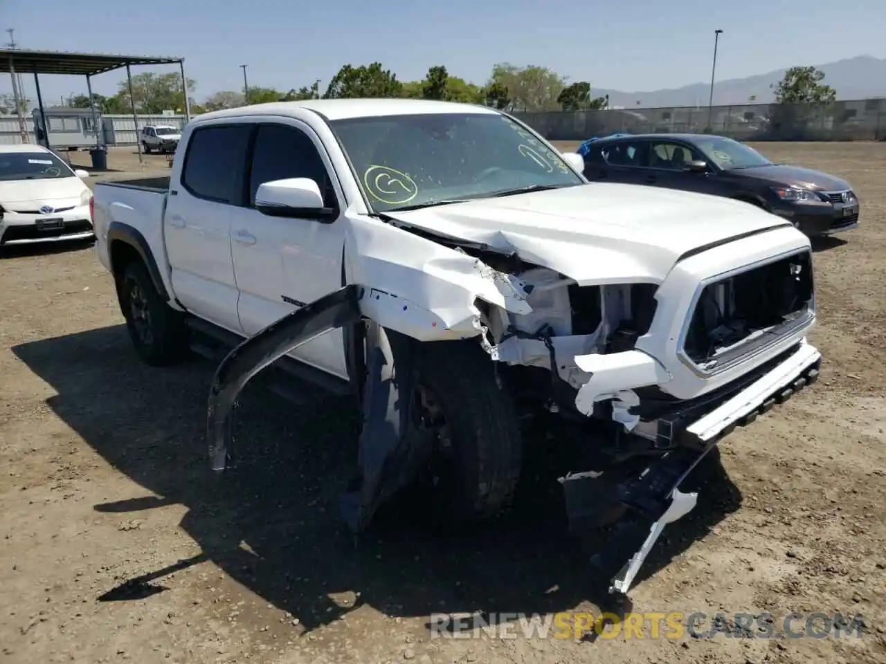 1 Photograph of a damaged car 3TYAZ5CN4MT007524 TOYOTA TACOMA 2021