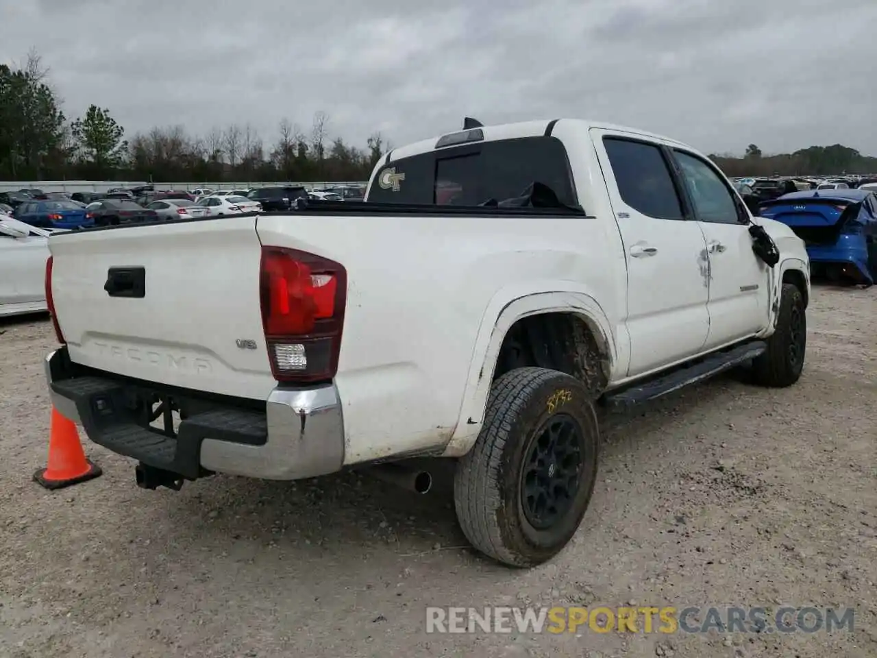 4 Photograph of a damaged car 3TYAZ5CN5MT006530 TOYOTA TACOMA 2021