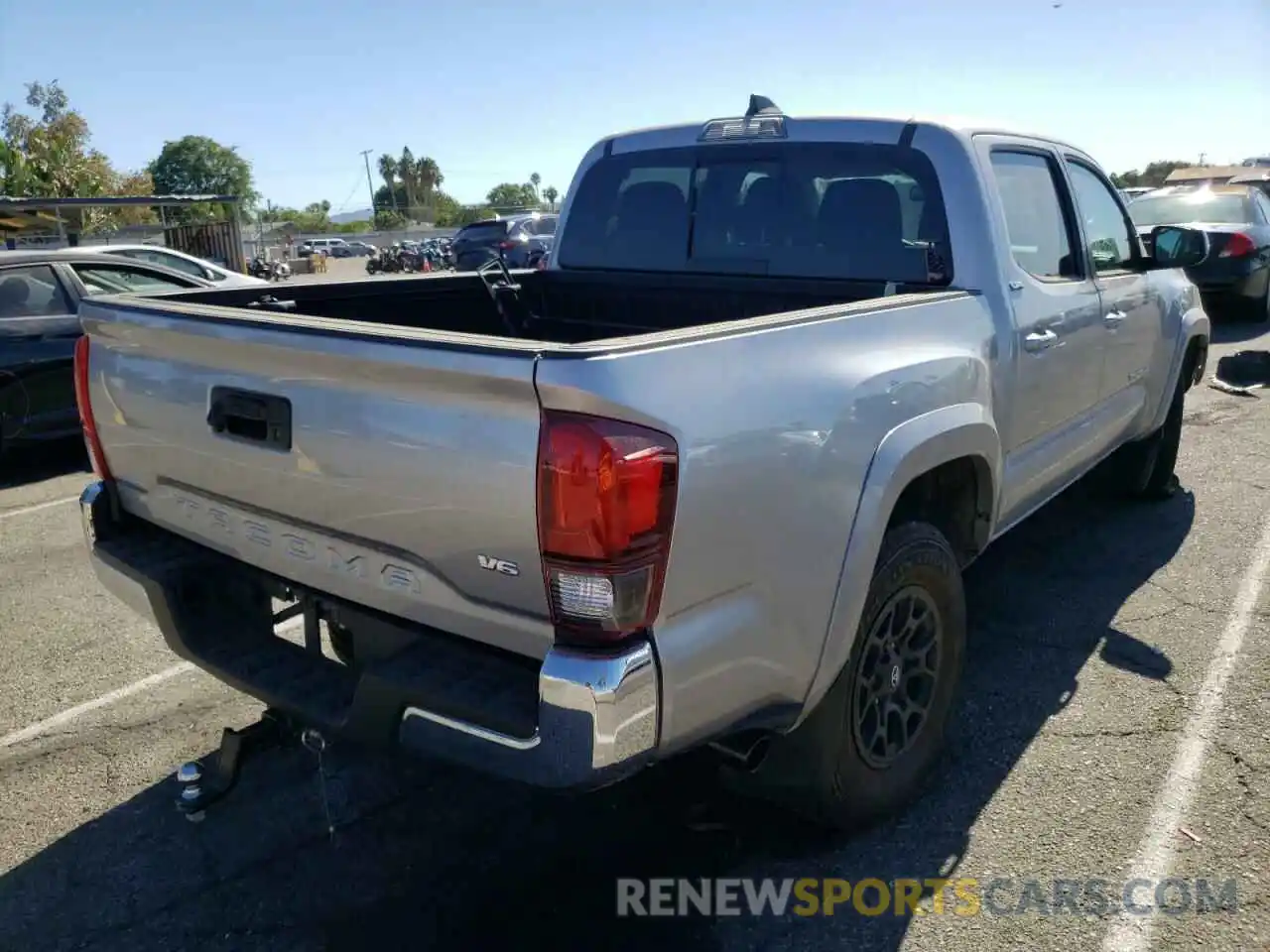 4 Photograph of a damaged car 3TYAZ5CN5MT011131 TOYOTA TACOMA 2021