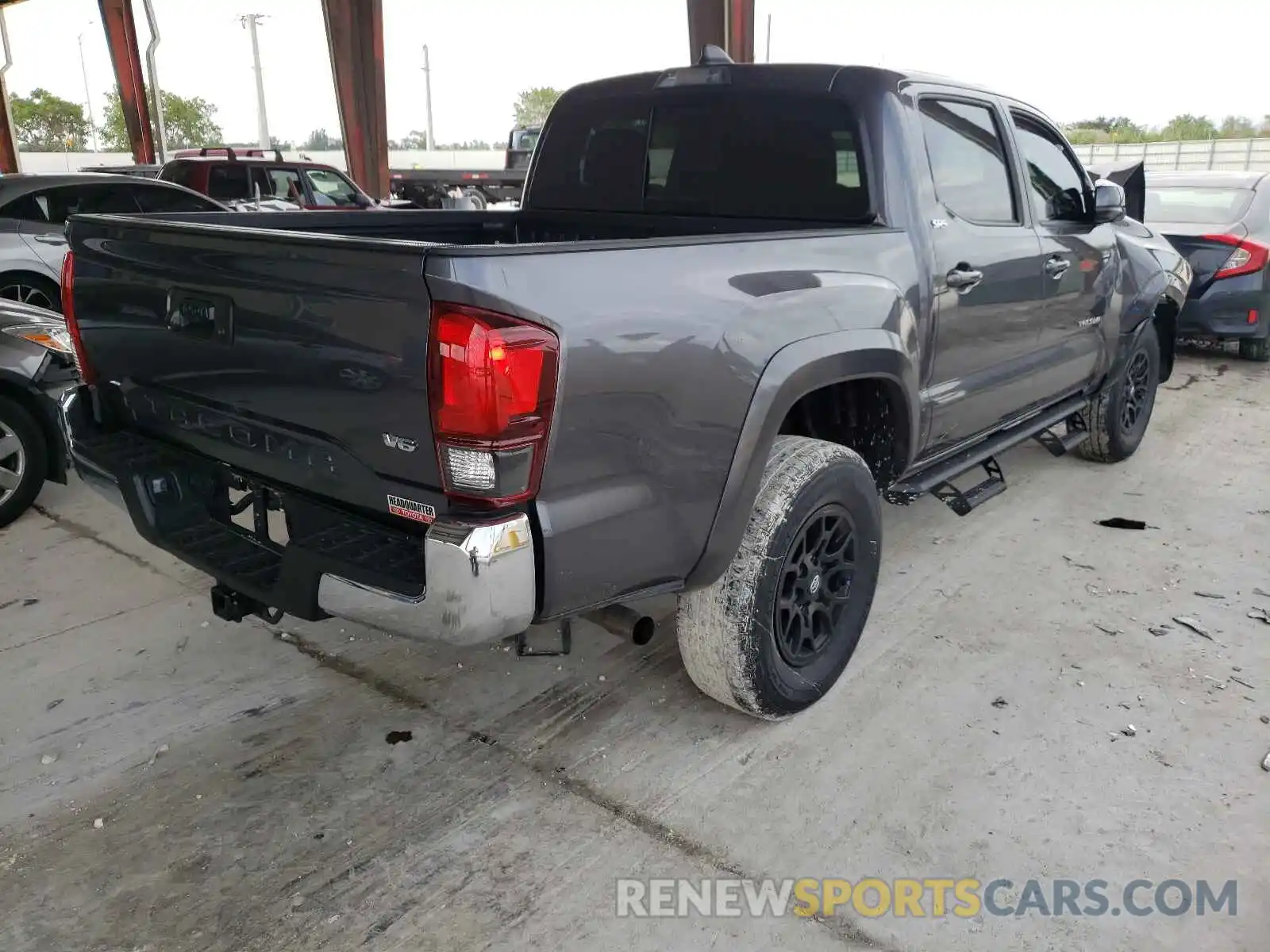 4 Photograph of a damaged car 3TYAZ5CN5MT011548 TOYOTA TACOMA 2021