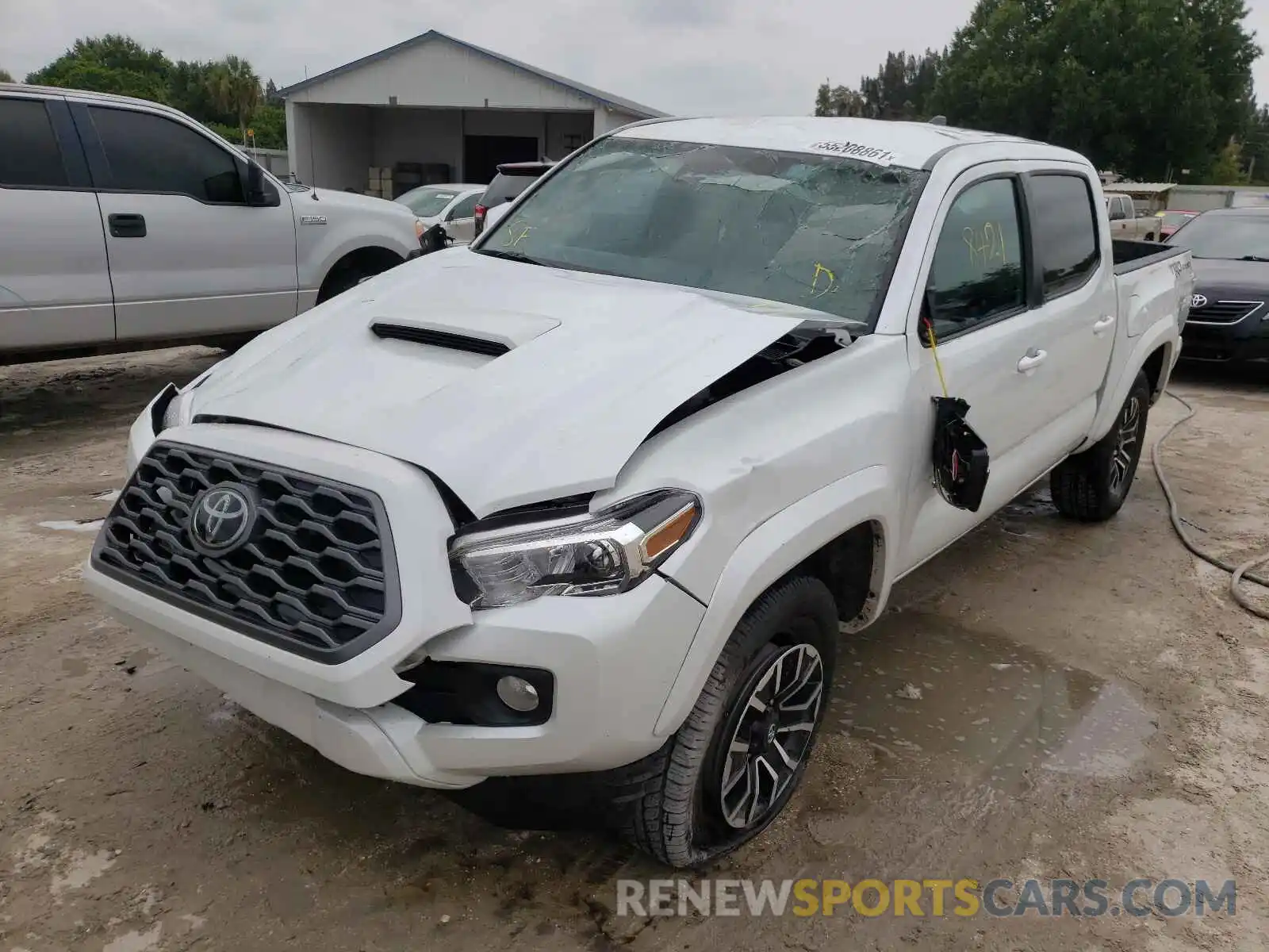 2 Photograph of a damaged car 3TYAZ5CN6MT005483 TOYOTA TACOMA 2021