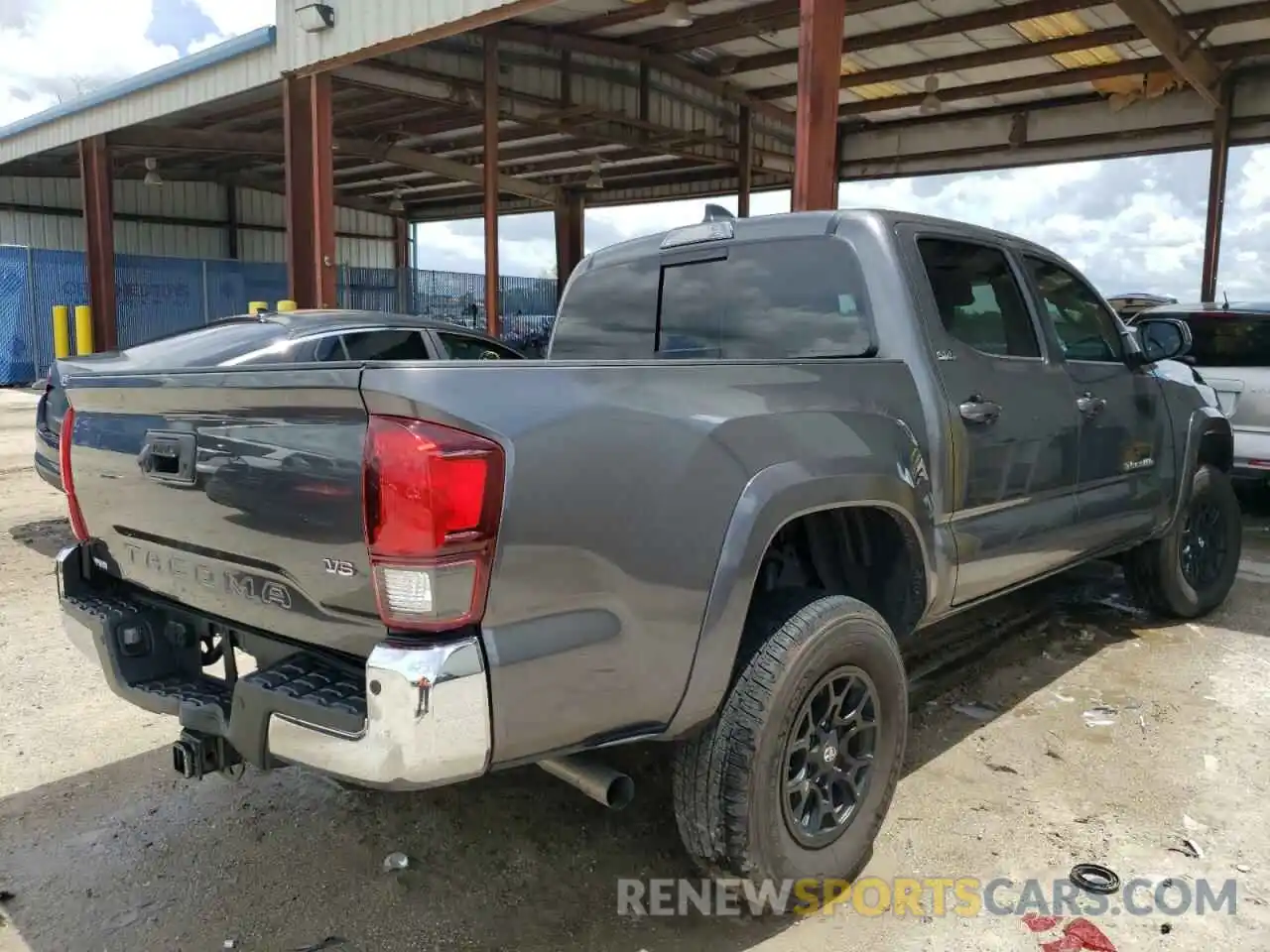 4 Photograph of a damaged car 3TYAZ5CN8MT004822 TOYOTA TACOMA 2021