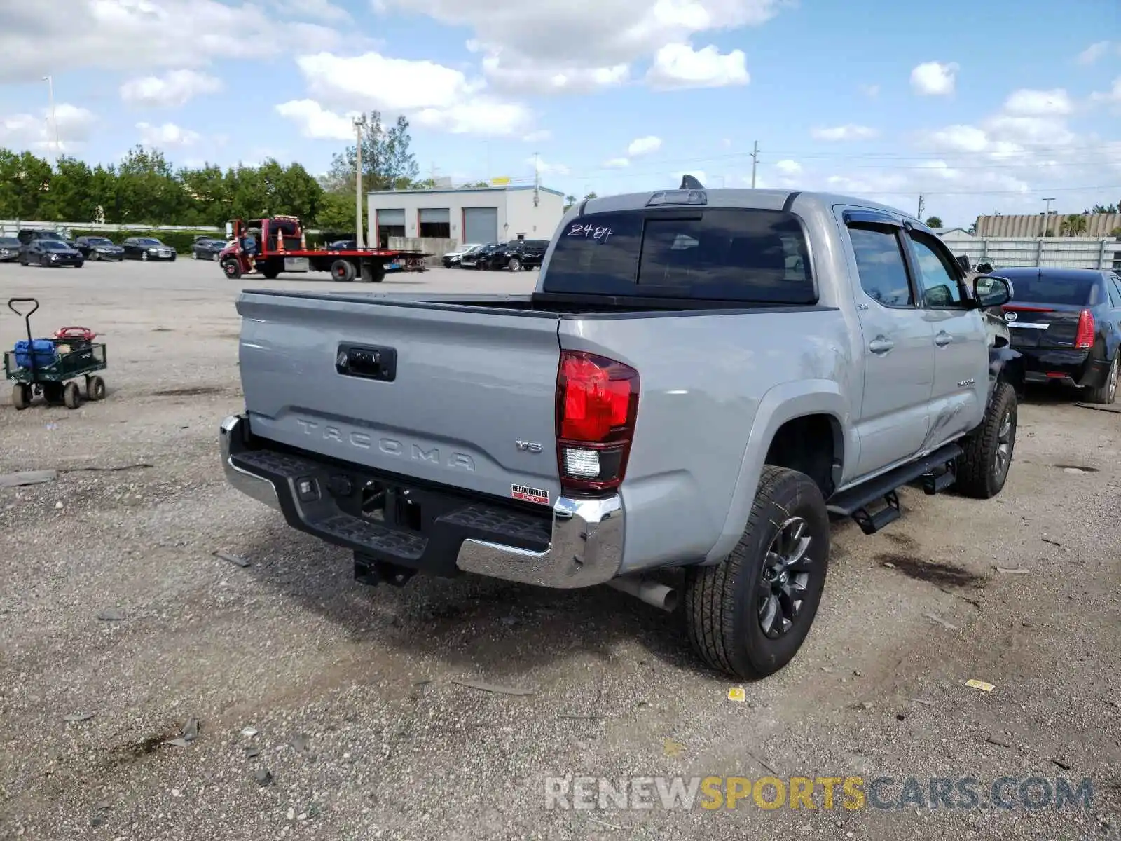 4 Photograph of a damaged car 3TYAZ5CN8MT005310 TOYOTA TACOMA 2021