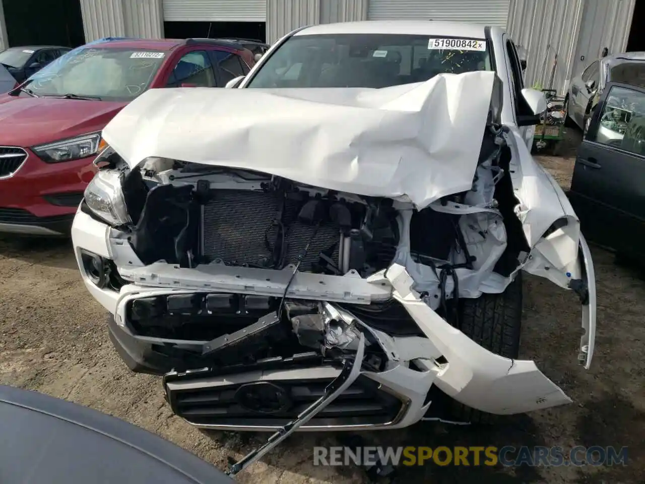 9 Photograph of a damaged car 3TYAZ5CN8MT007221 TOYOTA TACOMA 2021