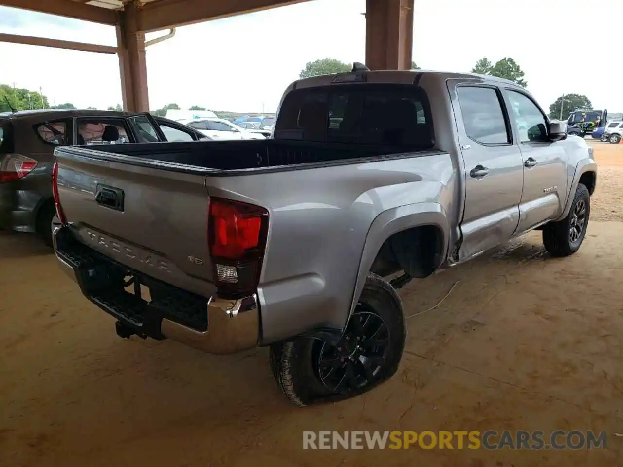 4 Photograph of a damaged car 3TYAZ5CN8MT011091 TOYOTA TACOMA 2021