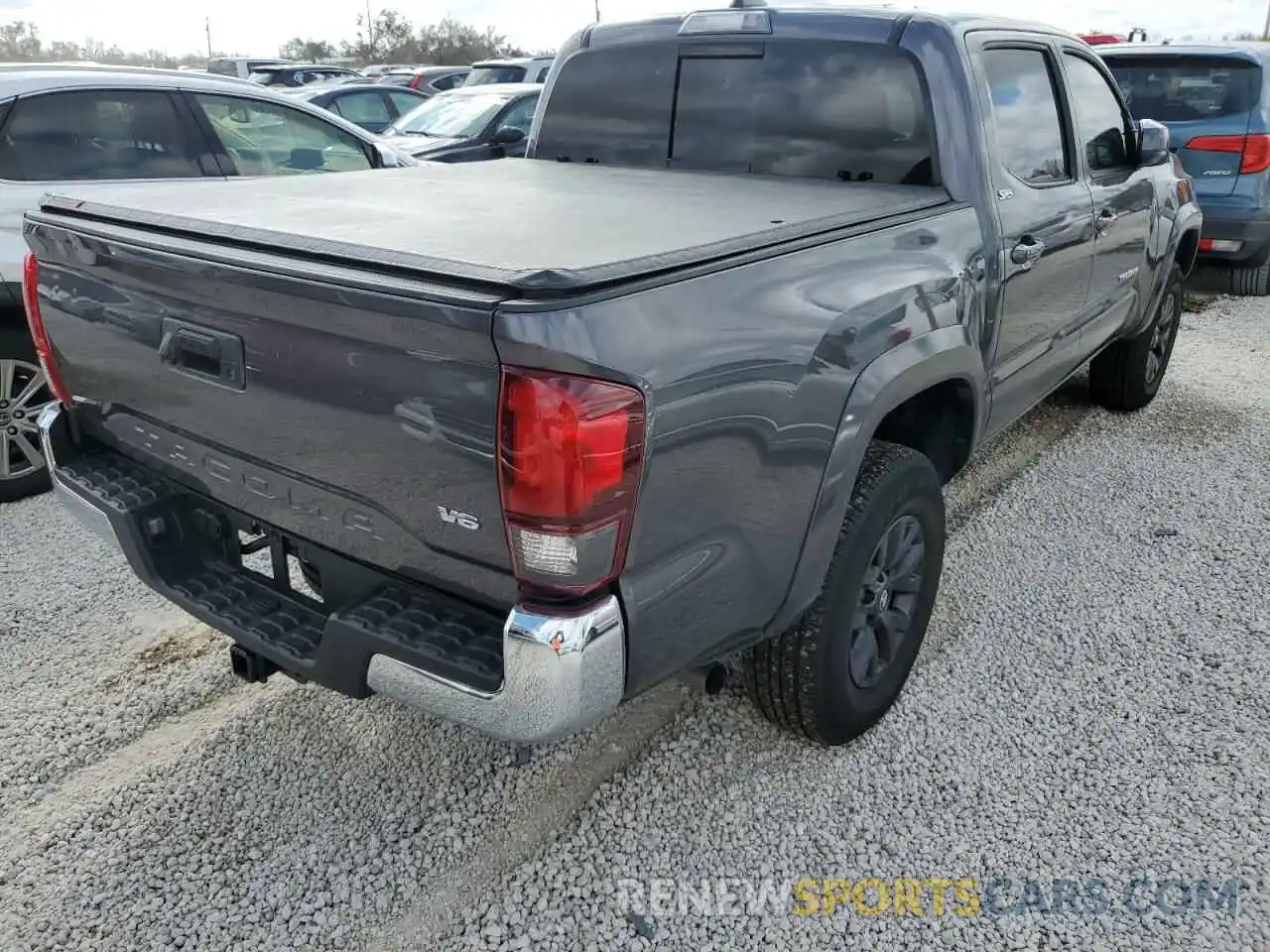 4 Photograph of a damaged car 3TYAZ5CN9MT012041 TOYOTA TACOMA 2021