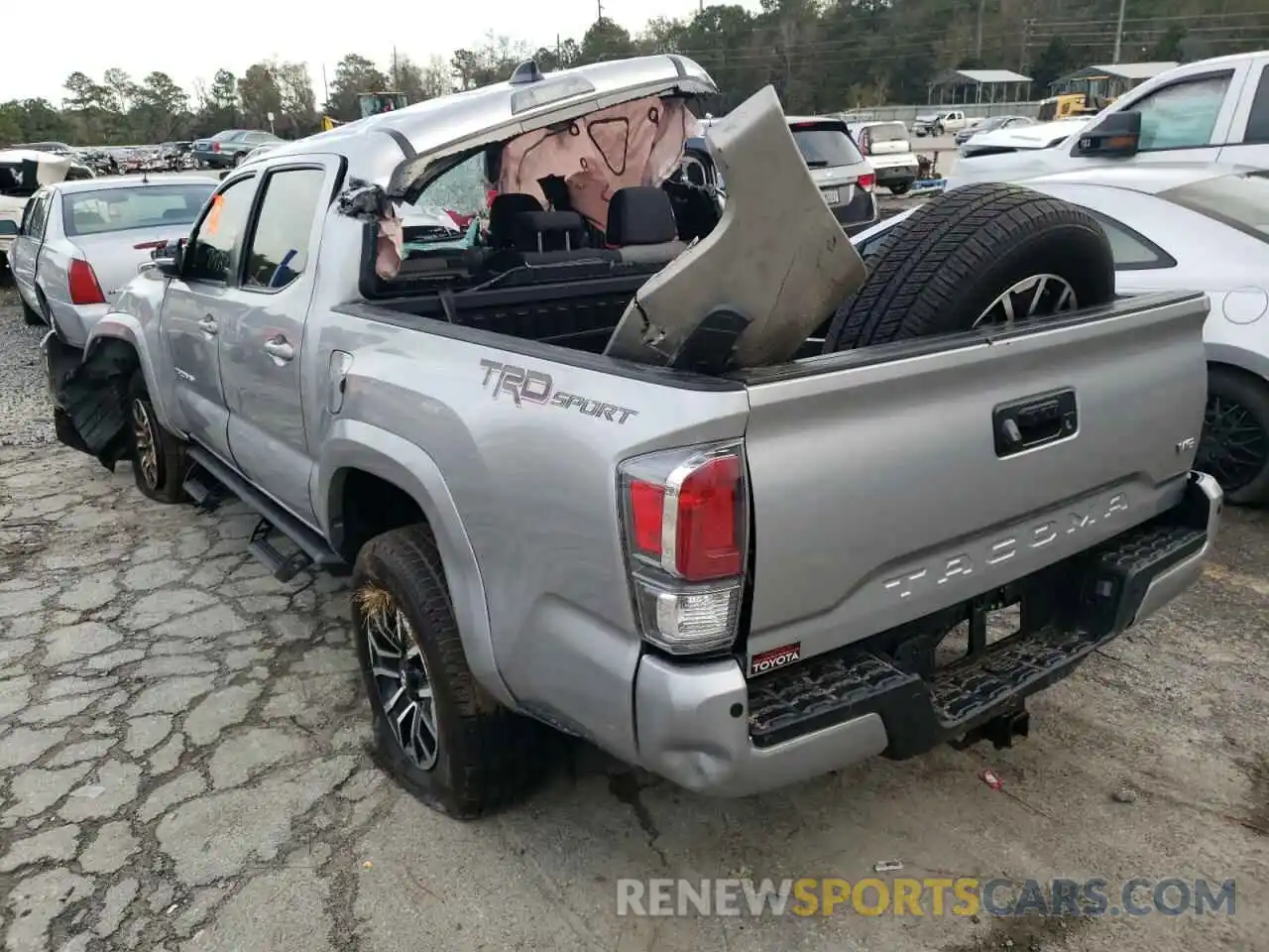 3 Photograph of a damaged car 3TYAZ5CNXMT005695 TOYOTA TACOMA 2021