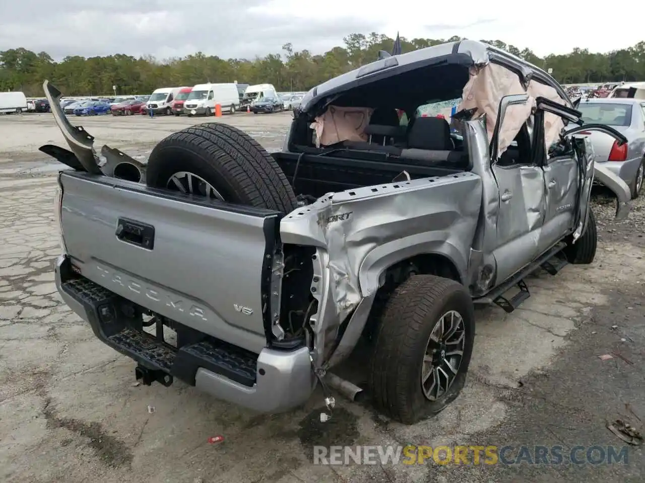 4 Photograph of a damaged car 3TYAZ5CNXMT005695 TOYOTA TACOMA 2021