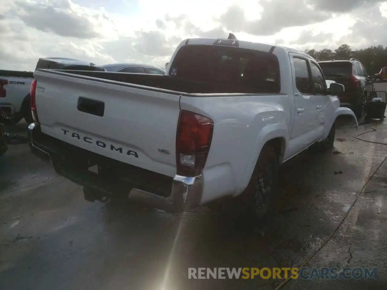 4 Photograph of a damaged car 3TYAZ5CNXMT007320 TOYOTA TACOMA 2021