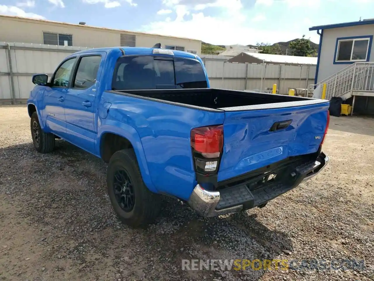 3 Photograph of a damaged car 3TYAZ5CNXMT010718 TOYOTA TACOMA 2021