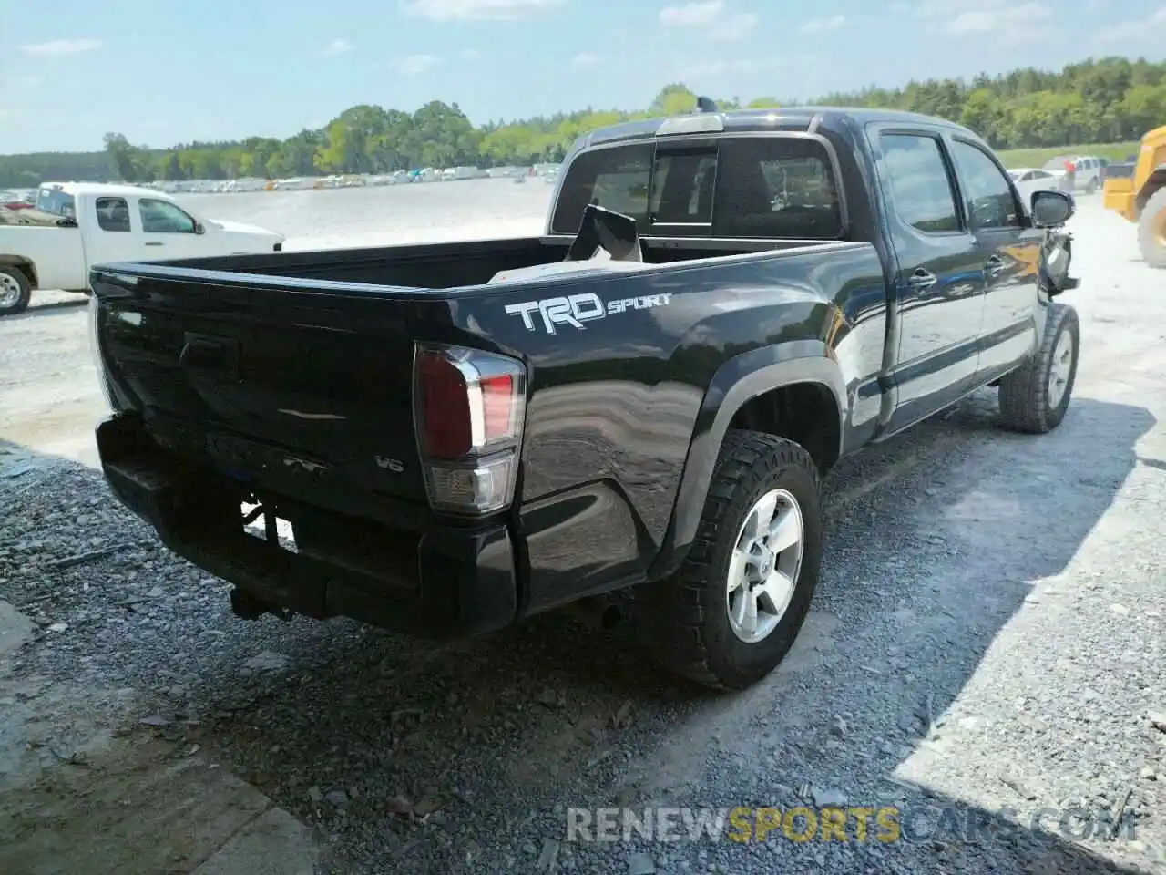 4 Photograph of a damaged car 3TYBZ5DN5MT000956 TOYOTA TACOMA 2021