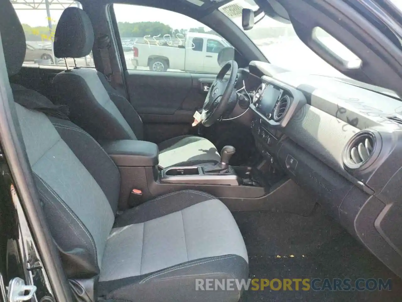 5 Photograph of a damaged car 3TYBZ5DN5MT000956 TOYOTA TACOMA 2021