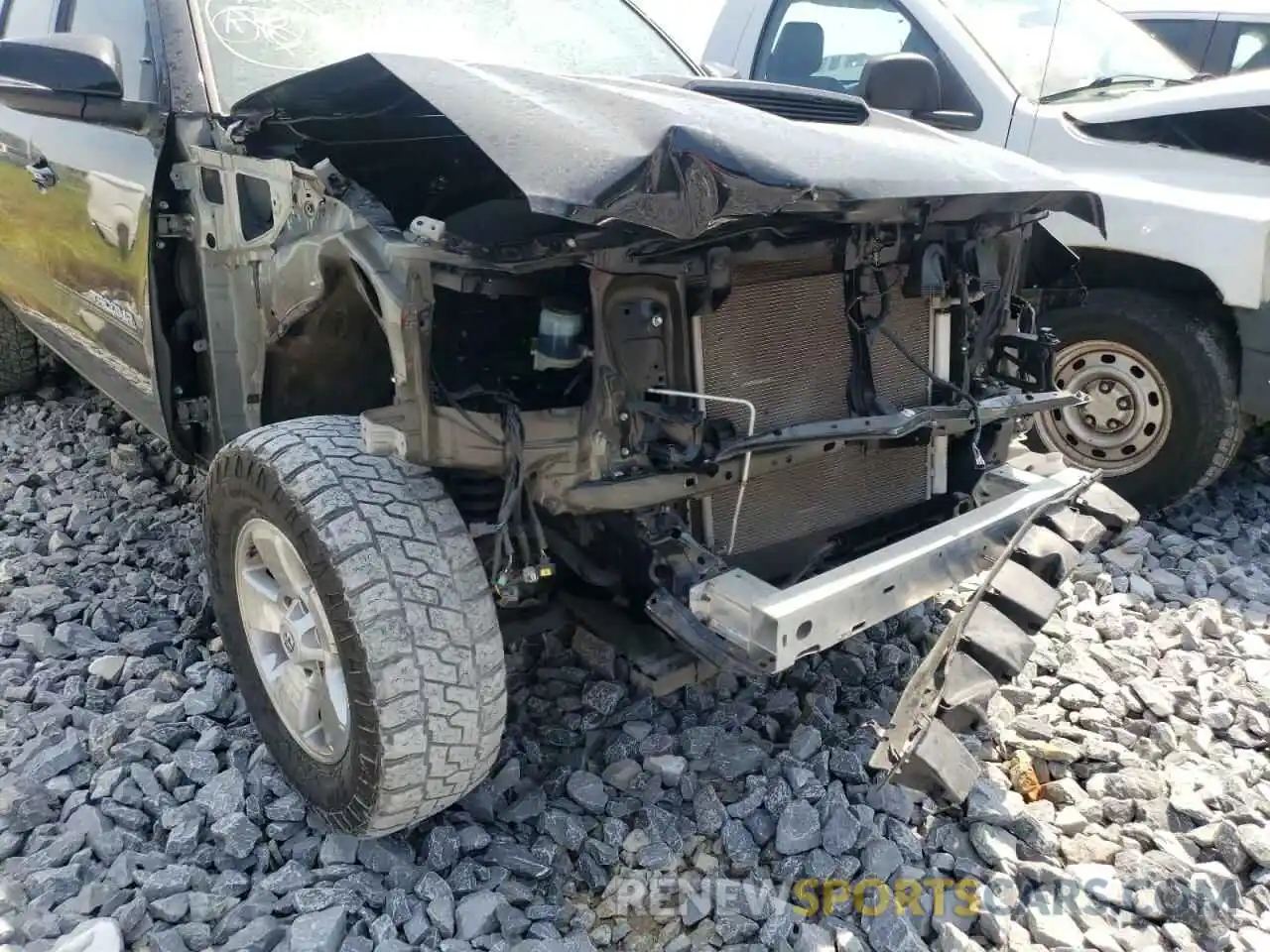 9 Photograph of a damaged car 3TYBZ5DN5MT000956 TOYOTA TACOMA 2021