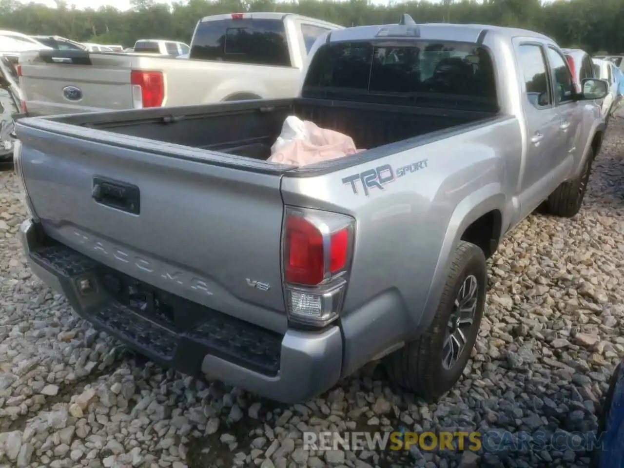 4 Photograph of a damaged car 3TYBZ5DN8MT000465 TOYOTA TACOMA 2021