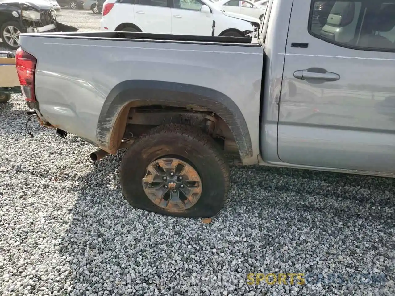 9 Фотография поврежденного автомобиля 3TYCZ5AN0MT019505 TOYOTA TACOMA 2021