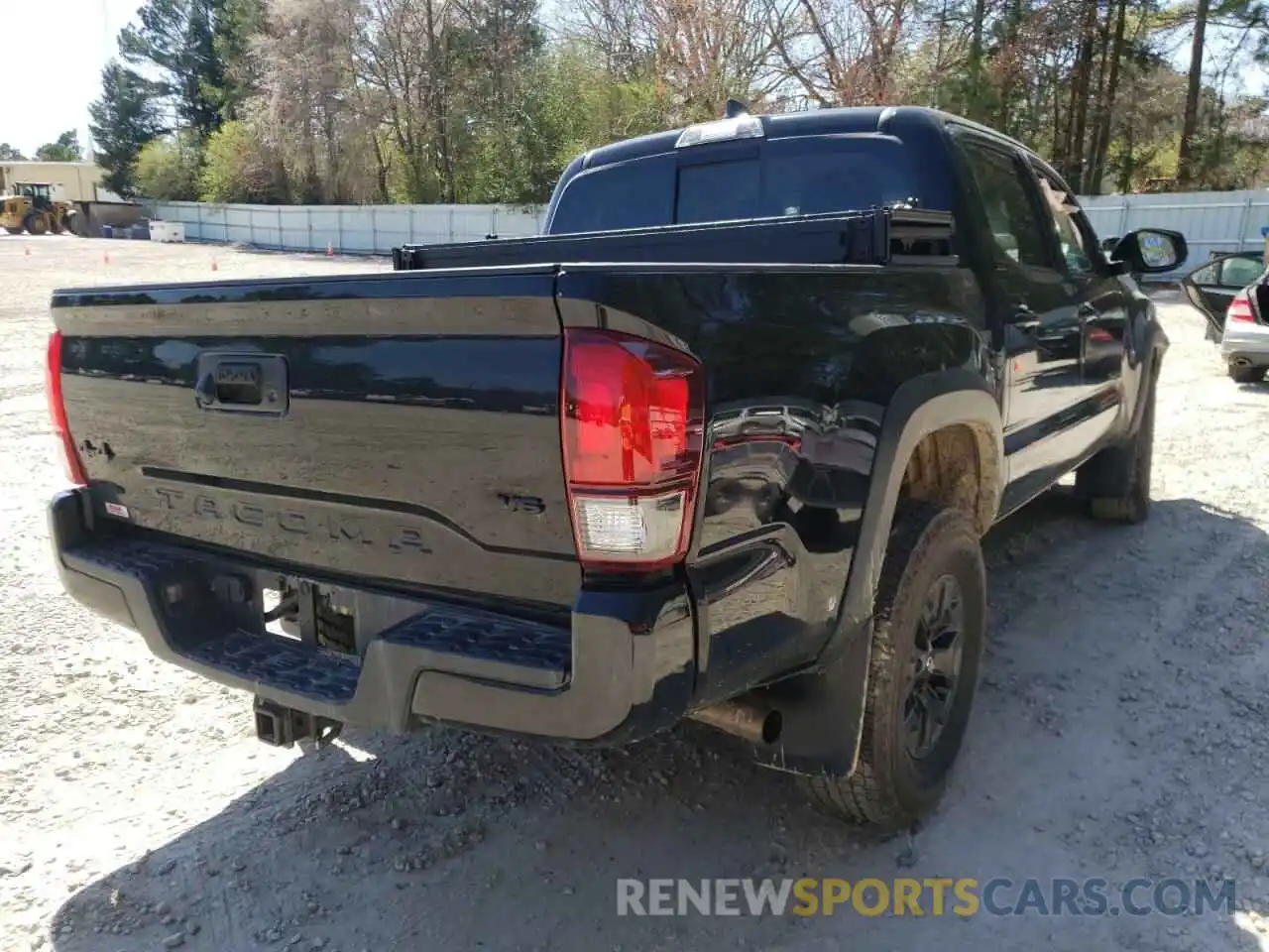 4 Photograph of a damaged car 3TYCZ5AN0MT037177 TOYOTA TACOMA 2021