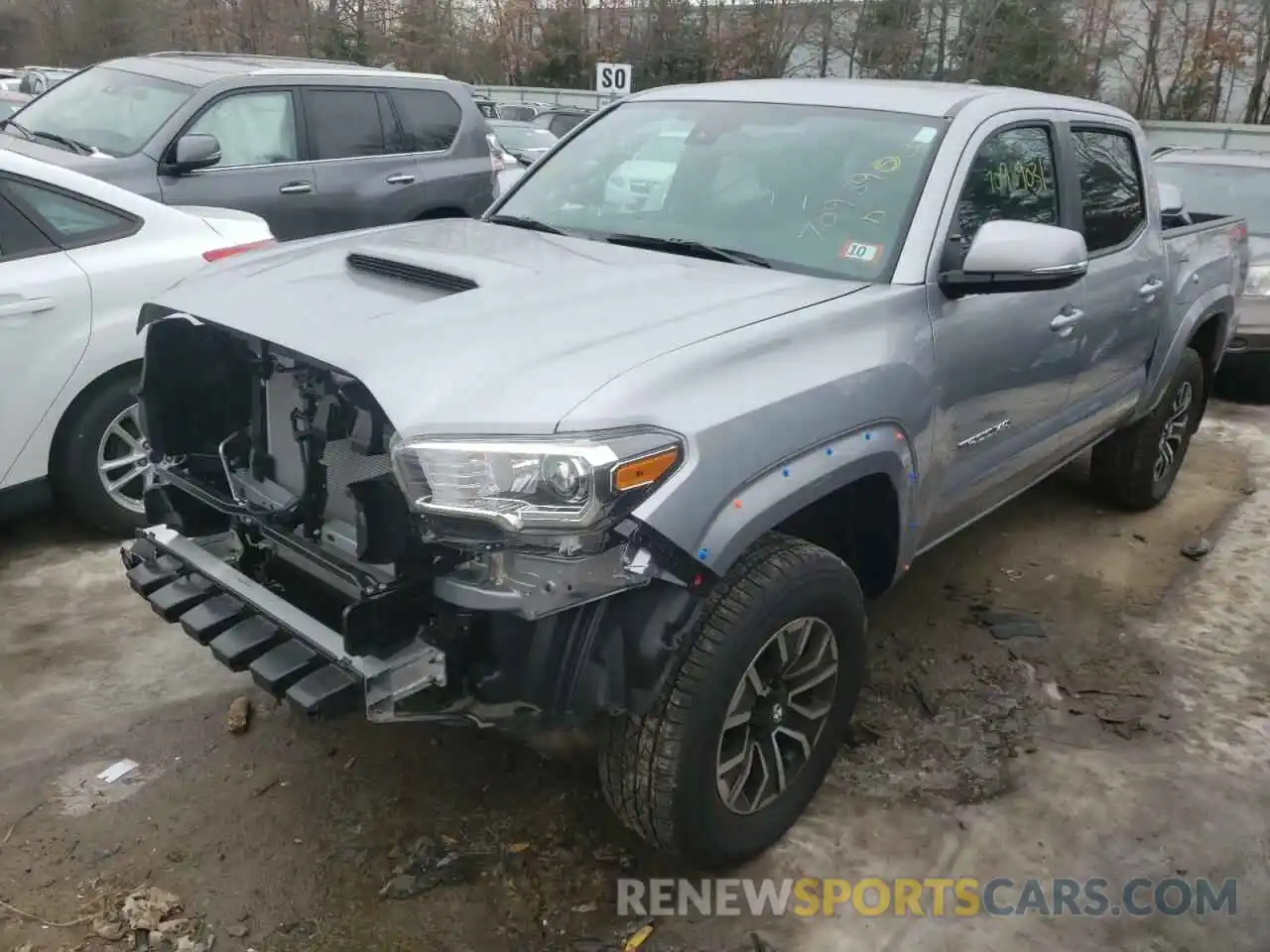 10 Photograph of a damaged car 3TYCZ5AN0MT044405 TOYOTA TACOMA 2021