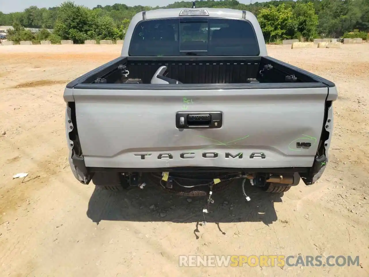 9 Photograph of a damaged car 3TYCZ5AN1MT012966 TOYOTA TACOMA 2021