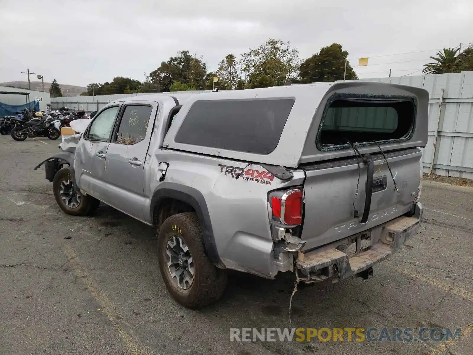 3 Photograph of a damaged car 3TYCZ5AN1MT017102 TOYOTA TACOMA 2021