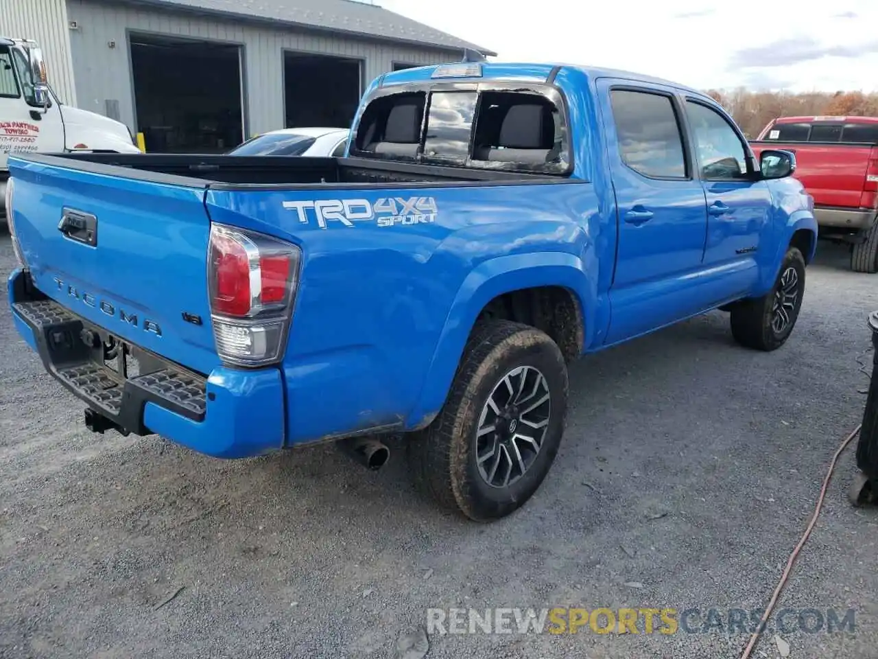 4 Photograph of a damaged car 3TYCZ5AN1MT021098 TOYOTA TACOMA 2021