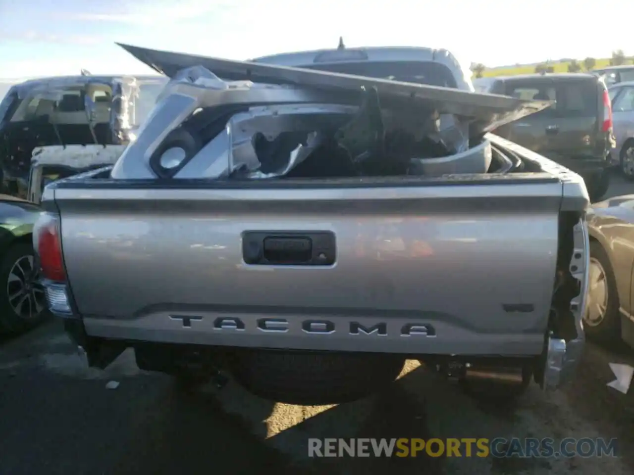 9 Photograph of a damaged car 3TYCZ5AN1MT022493 TOYOTA TACOMA 2021